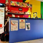 Albania Loft אכסניה טיראנה