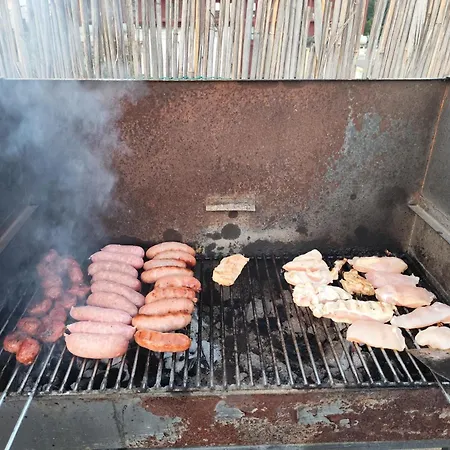 Albania Loft Ostello *