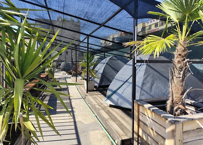 Albania Loft ホステル